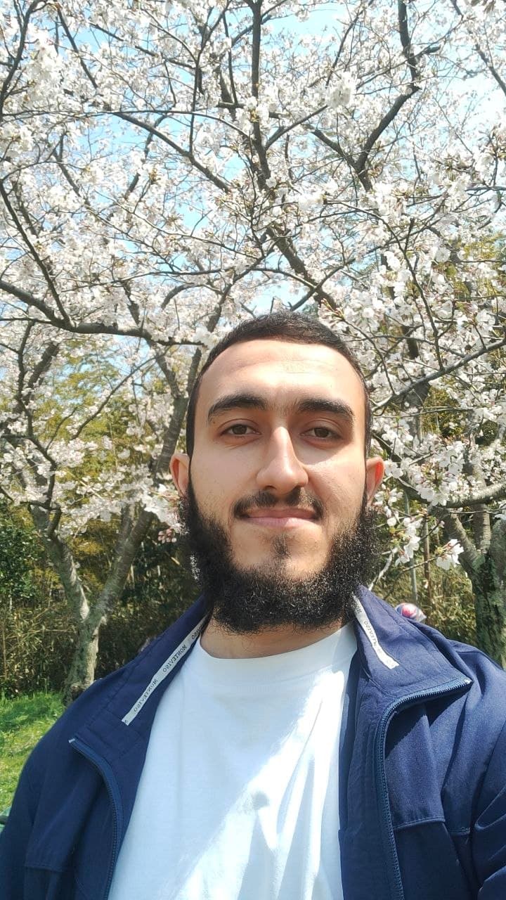 Sakura viewing with new lab members and Dr. Shinya Ikeno
